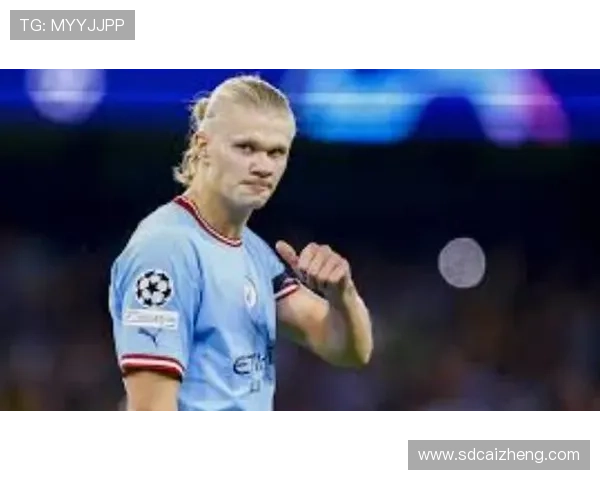 本泽马与哈兰德:全能前腰和完美射手的战术角色对比 本泽马与哈兰德:全能前腰和完美射手的战术角色对比